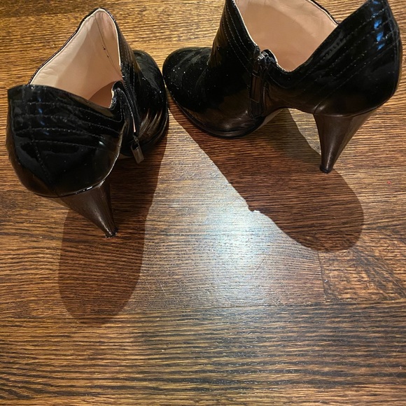 Coye Nokes Black Patent Leather Booties 37 or US 7 - Picture 4 of 5
